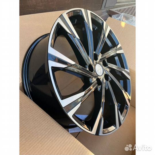 Диски 1901 7.5/19 5x114.3 ET49.5 d67.1 BLF