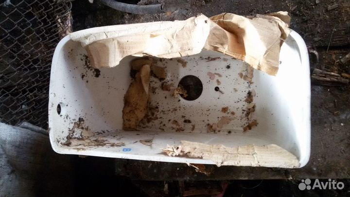 Раковина,И Бачок для унитаза,всё новое