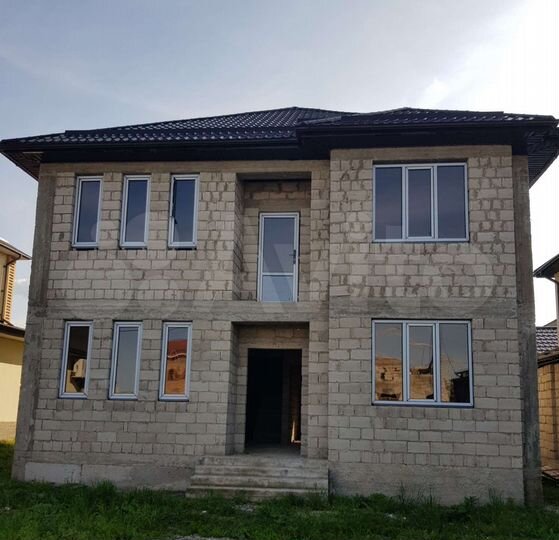 Дом 200 м² на участке 4 сот.