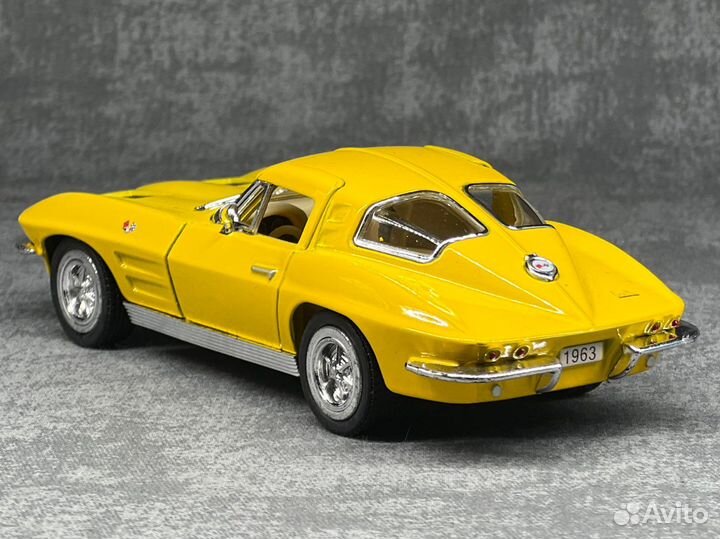 Модели chevrolet corvette 1963 1/36 kinsmart