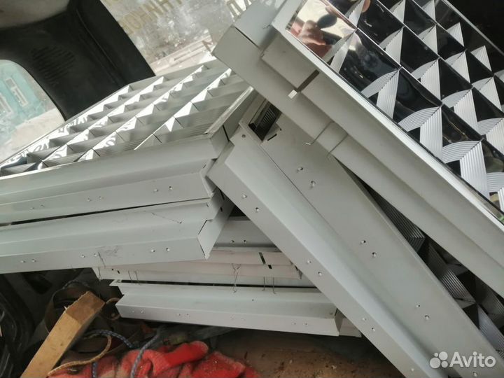 Светильник потолочный