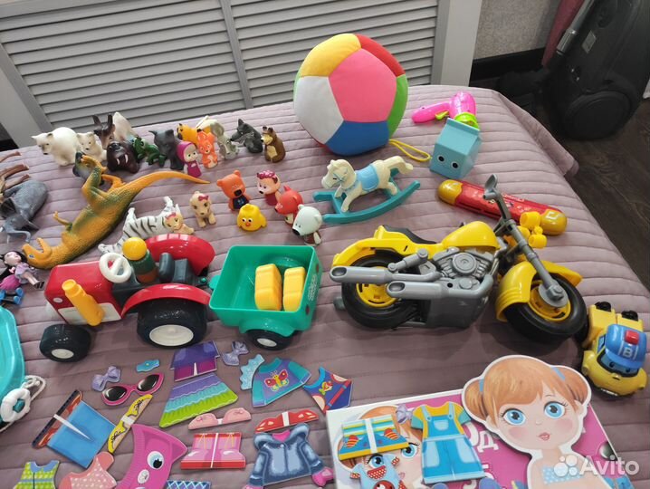 Развивающие игрушки для малышей пакетом