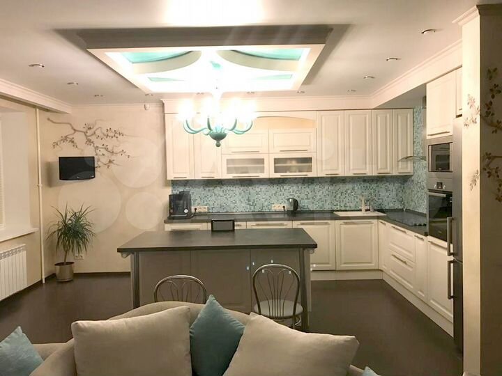 3-к. квартира, 103,9 м², 1/12 эт.