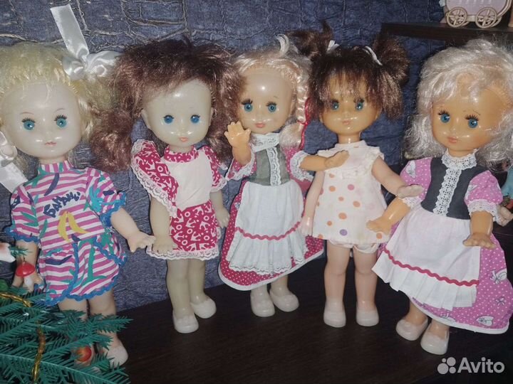 Музыкальные инструменты и куклы