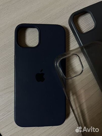 Чехол на iPhone 13