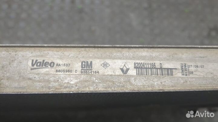 Радиатор охлаждения двигателя Renault Trafic, 2002