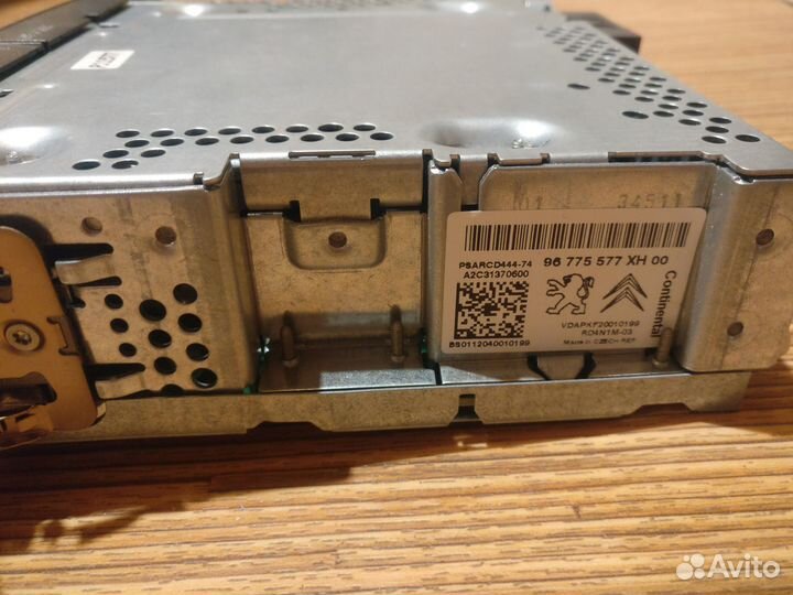 Магнитола от Peugeot 308 родная (96775577XH00)