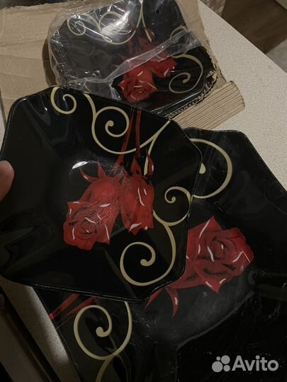 Блюдца и тарелка