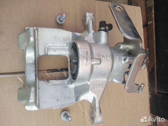 Задний правый суппорт форд транзит 2015