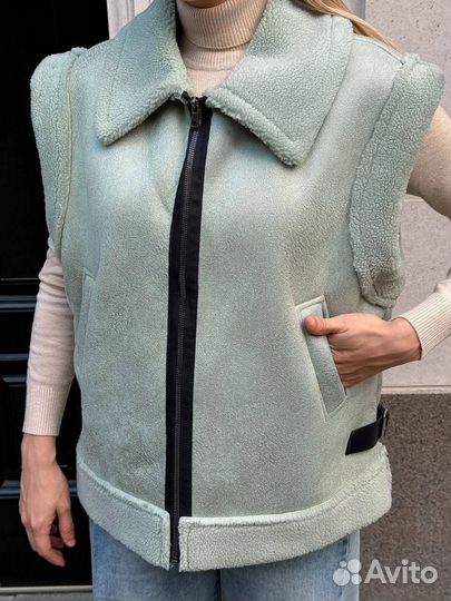 Жилетка женская утепленная