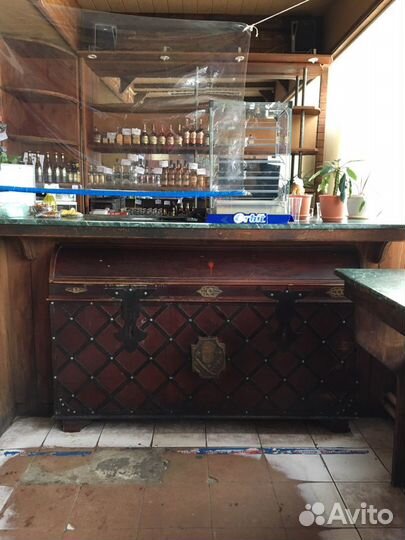 Сундук, имитация на барную стойку