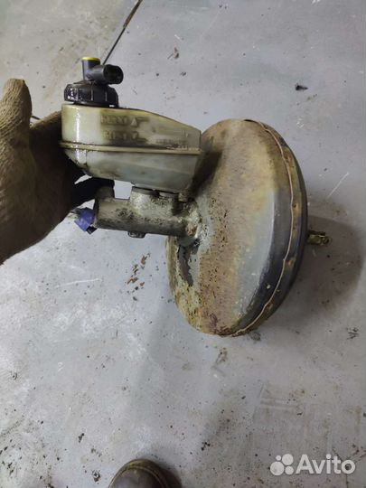 Вакуумный усилитель тормозов Renault Megane 1