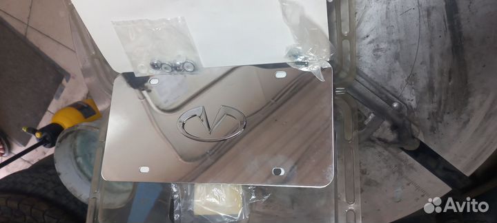 Эмблема infiniti