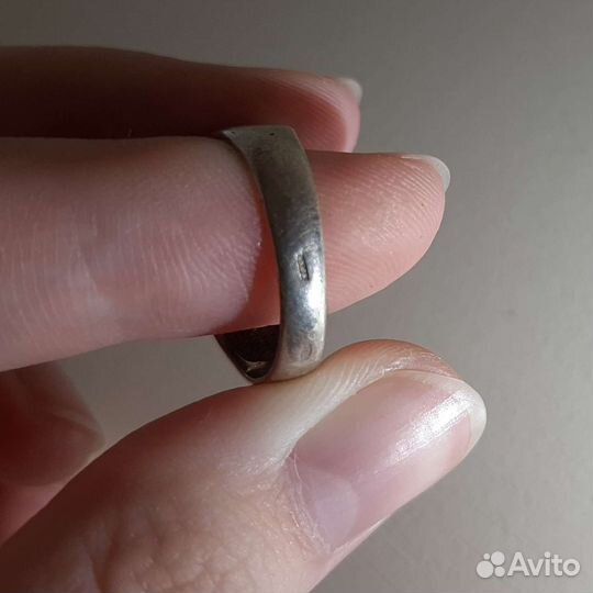 Серебряное кольцо