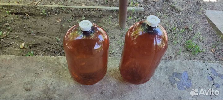 Две Бутыли пластик 30л