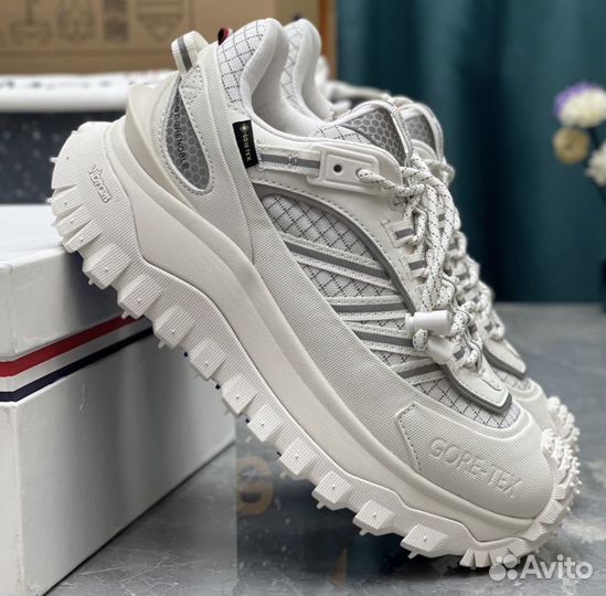 Moncler Trailgrip GTX на руках