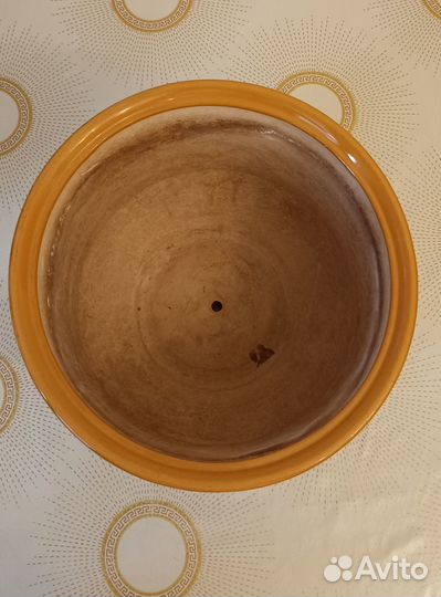 Керамический горшок большой