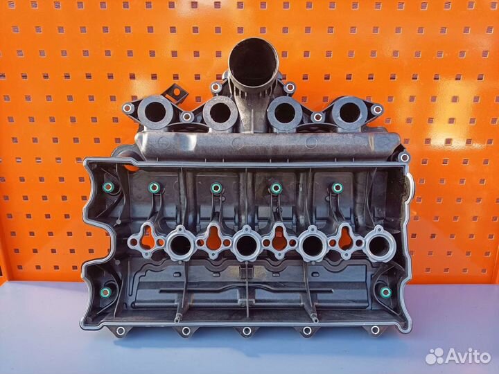 Клапанная крышка Рено