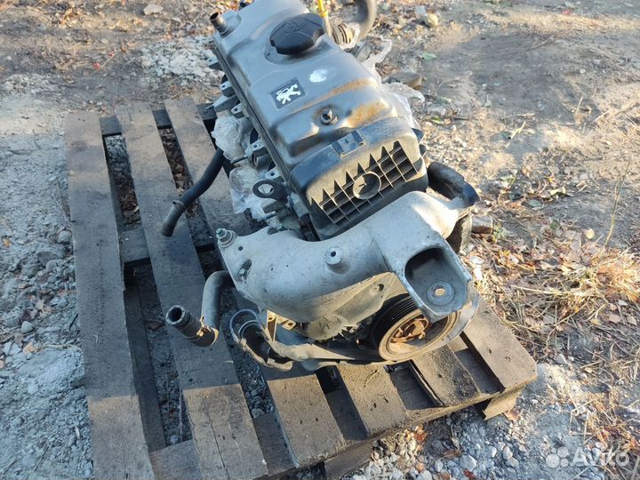 Двигатель столбик, мотор 1.4 KFW Ситроен Берлинго