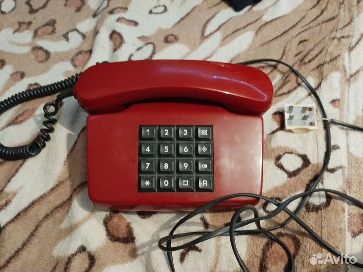 Старый телефон
