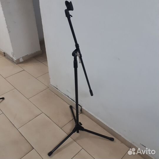 Стойка микрофонная