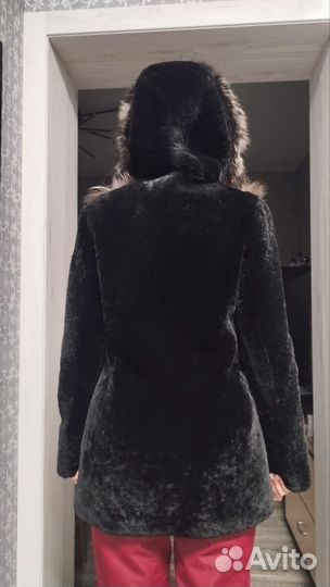 Шуба мутоновая с чернобуркой