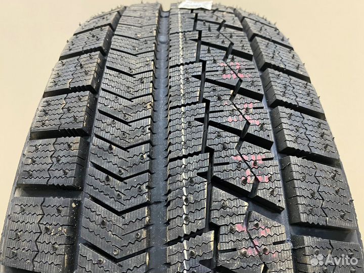 Bridgestone Blizzak VRX 225/60 R17 99