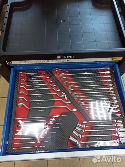 Тележка инструментальная с набором инструмента 334