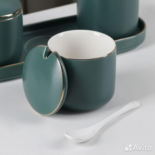 Набор банок керамических с ложками на подставке «П