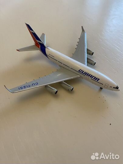 Модель самолета Herpa 508278 Cubana Ил-96-300
