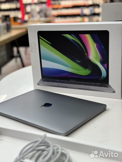 Macbook Pro 13 - 8/256gb 2020
