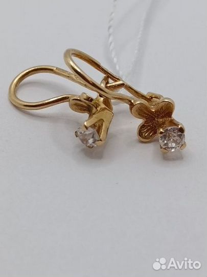 Золотые серьги с камнем