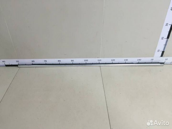 Уплотнитель стекла двери Volkswagen Tiguan 2017