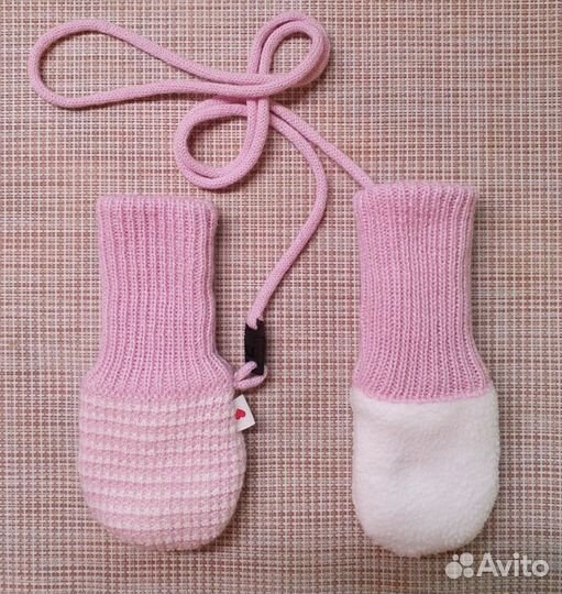 Пинетки и варежки reima