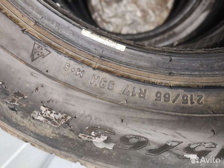 Pirelli Scorpion Winter 215/65 R17 30B