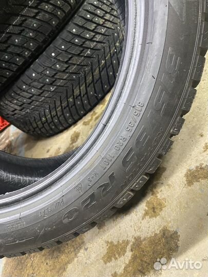 Pirelli Ice Zero 315/35 R20