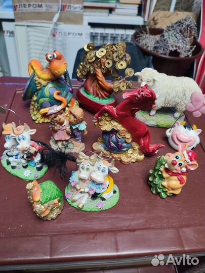 Фигурки статуэтки сувениры пакетом