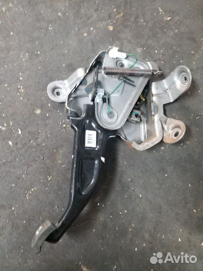 Педальный узел (педаль ручного тормоза) санта фе 2