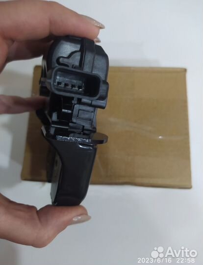 Замок багажника Duster 2, Fluence Arkana Scenic 3