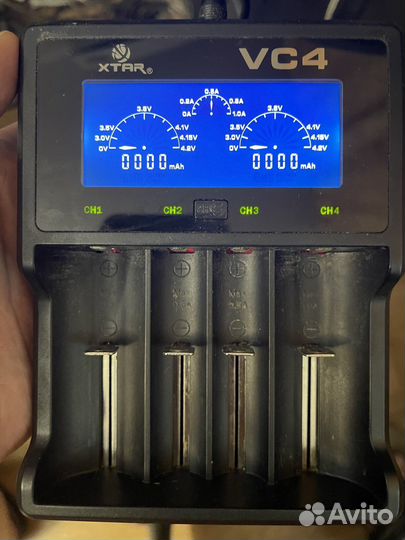 Зарядное устройство для батареек Xstar 18650