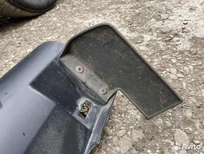 Брызговик задний левый Рено Дастер Duster