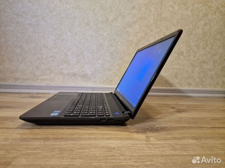 Ноутбук Samsung 15.6