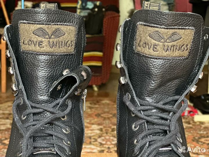 Ботинки жен.кож.терволина 39р с военными логотипом