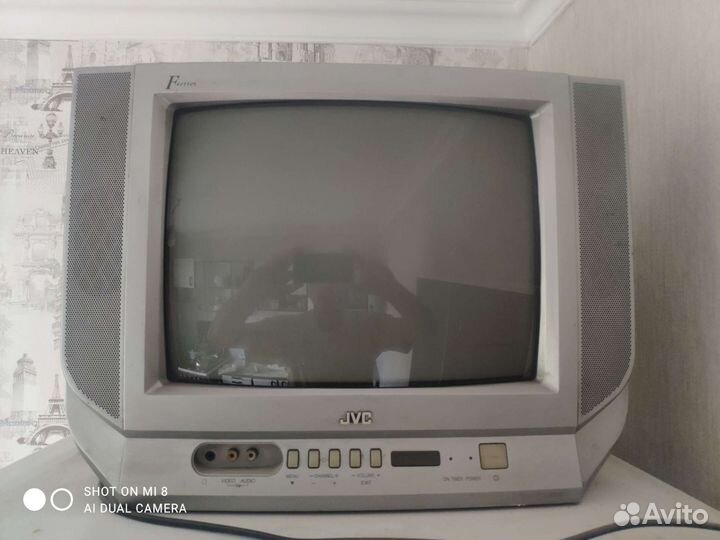 Телевизор JVC