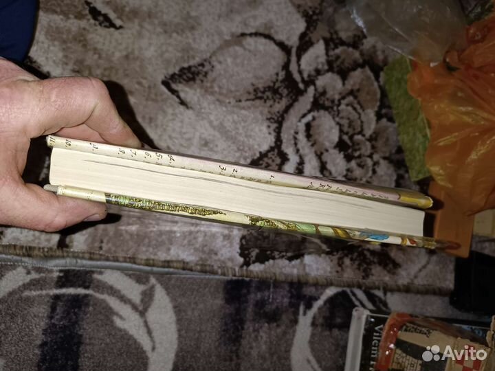 Книга памятники архитектуры Москвы Кремль