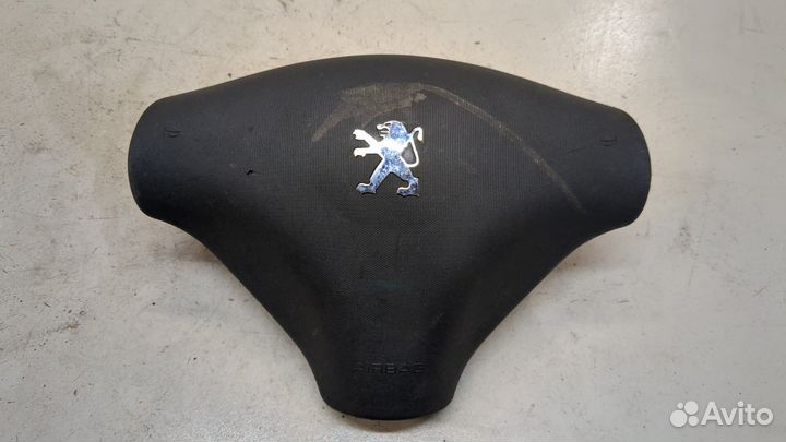 Подушка безопасности водителя Peugeot 107