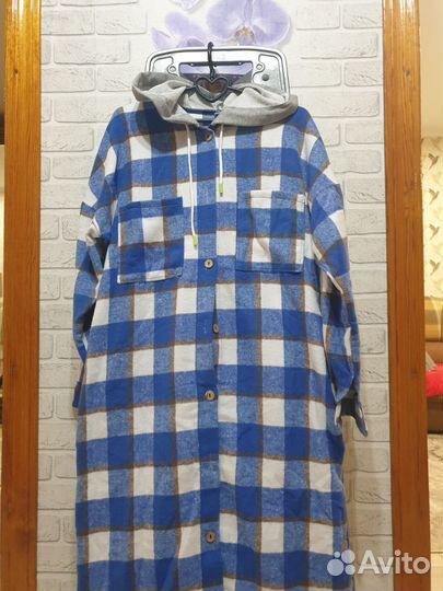 Платье с капюшоном