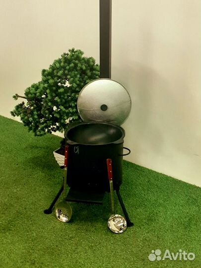 Казан новый,из чугуна