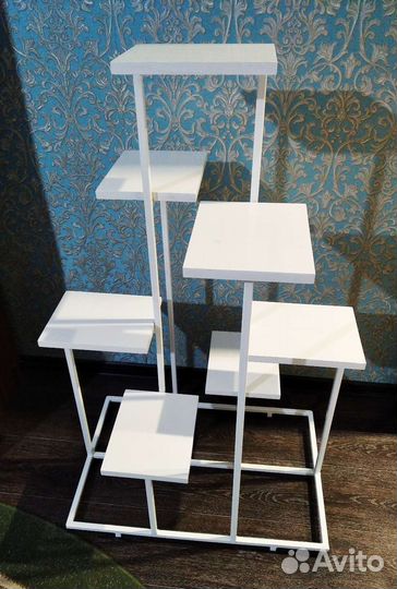 Полка для цветов напольная