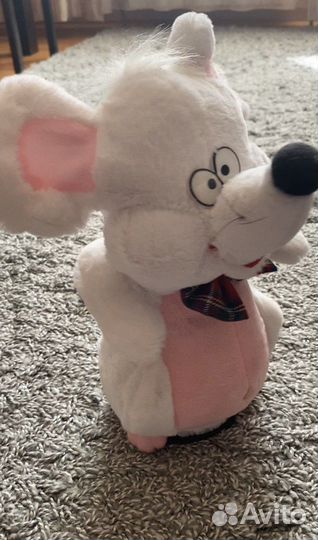 Мягкие игрушки медведи, поросенок, мышки